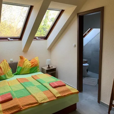 Balaton Kinizsi Couette-café