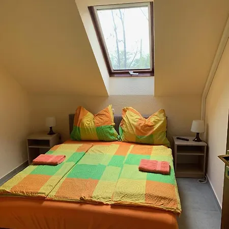 Balaton Kinizsi Bed & Breakfast *