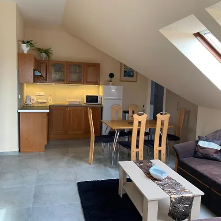 Balaton Kinizsi Bed & Breakfast