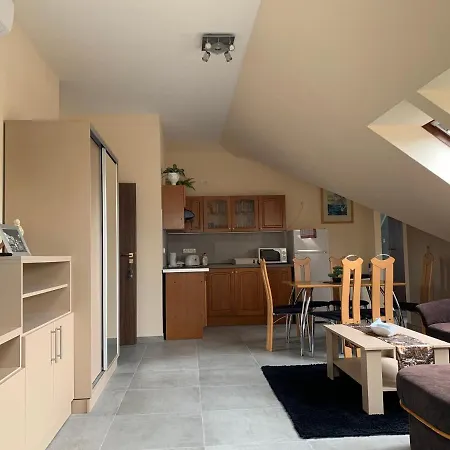 Balaton Kinizsi Couette-café 3*