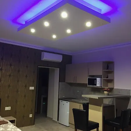 Balaton Kinizsi Couette-café