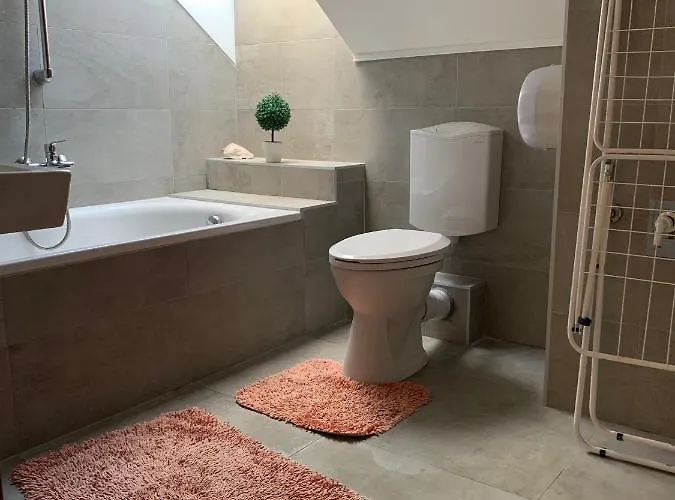 Balaton Kinizsi Bed and breakfast 3*