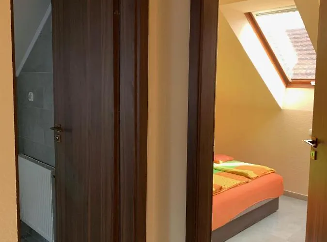 Bed and breakfast Balaton Kinizsi 3*